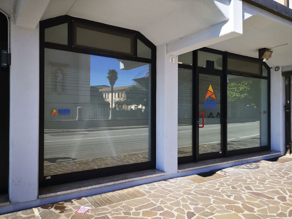 proview-decorazione-vetrine-11